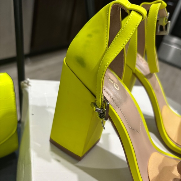 Aldo neon heels and purses - Picture 9 of 9